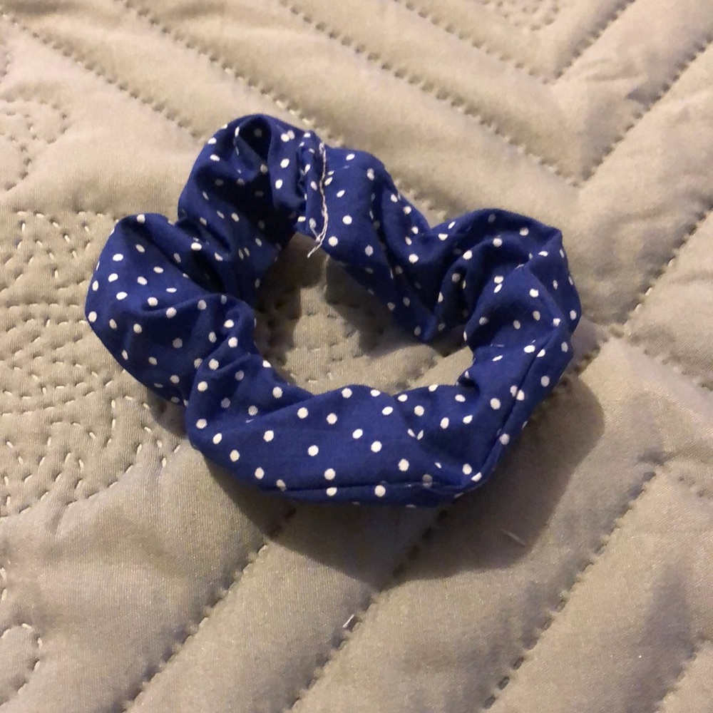 100% Handmade Scrunchie